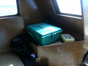 Oxygen and first aid box on board
