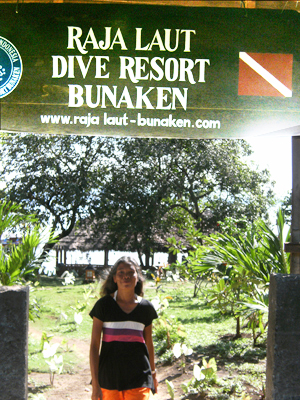 Eingang zum Raja Laut