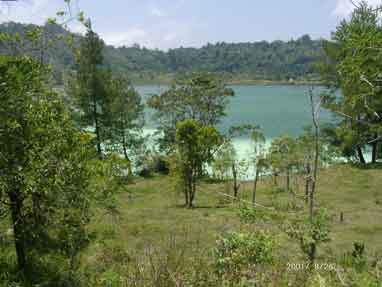 The sulphurous Linow Lake