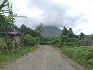 Way to the volcano Locon